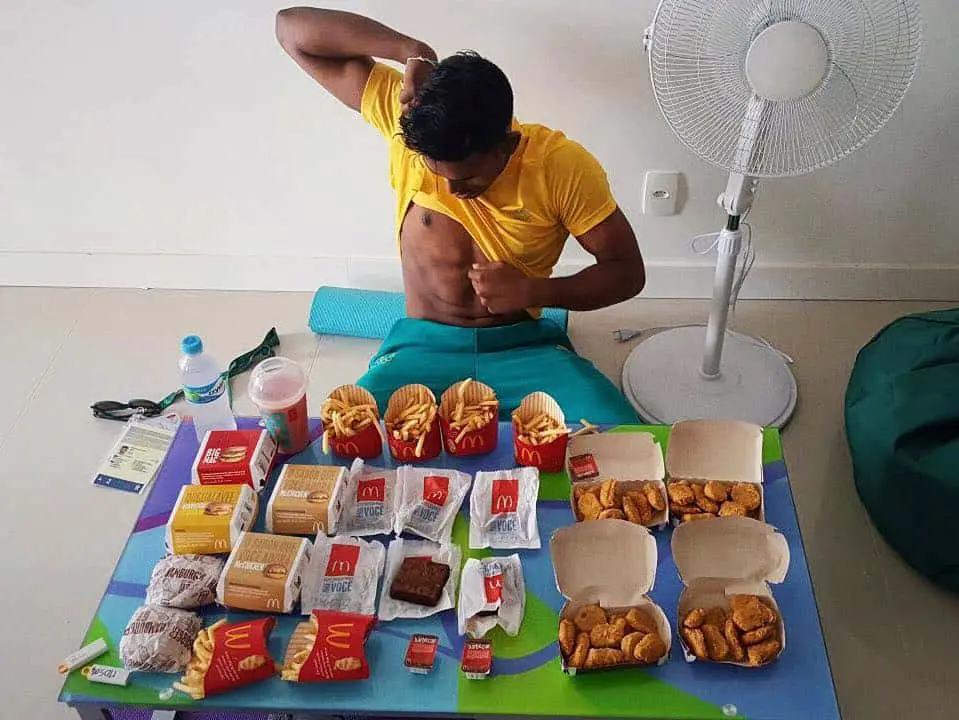 Sawan Serasinghe 8000 calorie food challenge